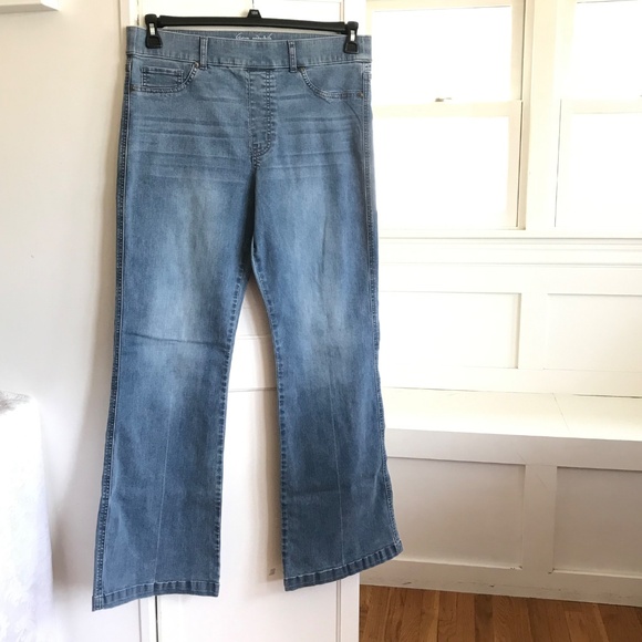 GLORIA VANDERBILT Shape Effect High Rise Flare Jeans Women’s Plus Size 14 - Picture 2 of 16